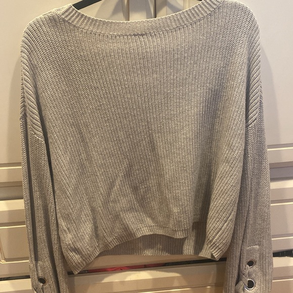 Grey Sweater with Lace Up sleeves - Picture 5 of 5